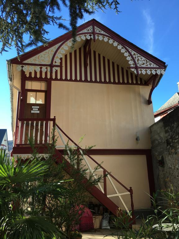 Chalet Des Palmiers Bagnères-de-Bigorre Exteriör bild